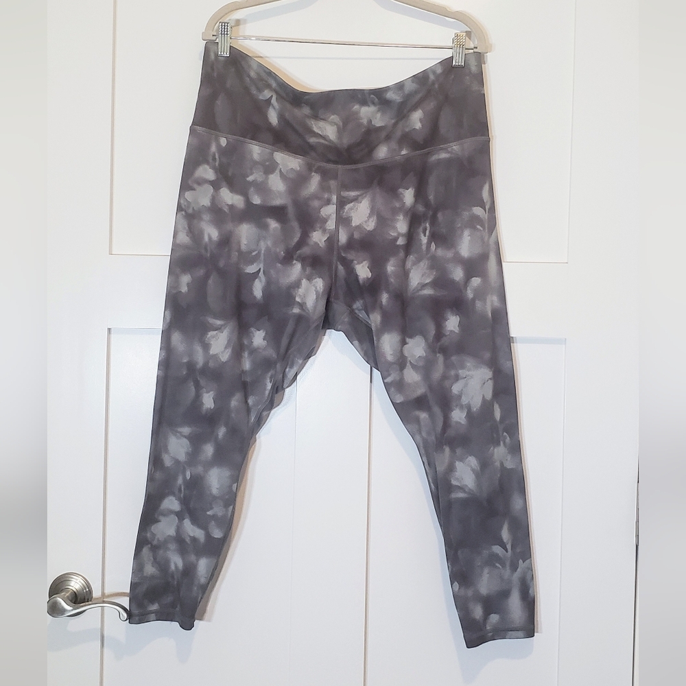 Athleta Elation Cropped Legging Size 2X  Green & Gray Ombre